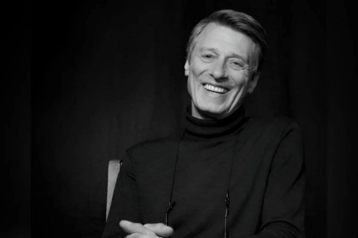    Онколог Черемушкин: рак легких у актера Лобоцкого могло вызвать курение