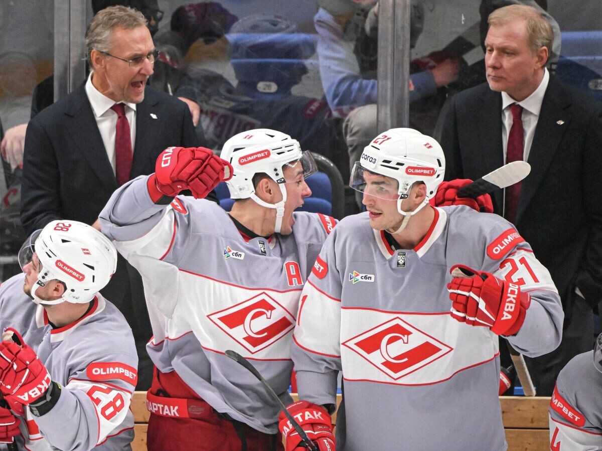    Хоккей. КХЛ. ЦСКА (Москва) - "Спартак" (Москва) | © РИА Новости / Сергей Гунеев