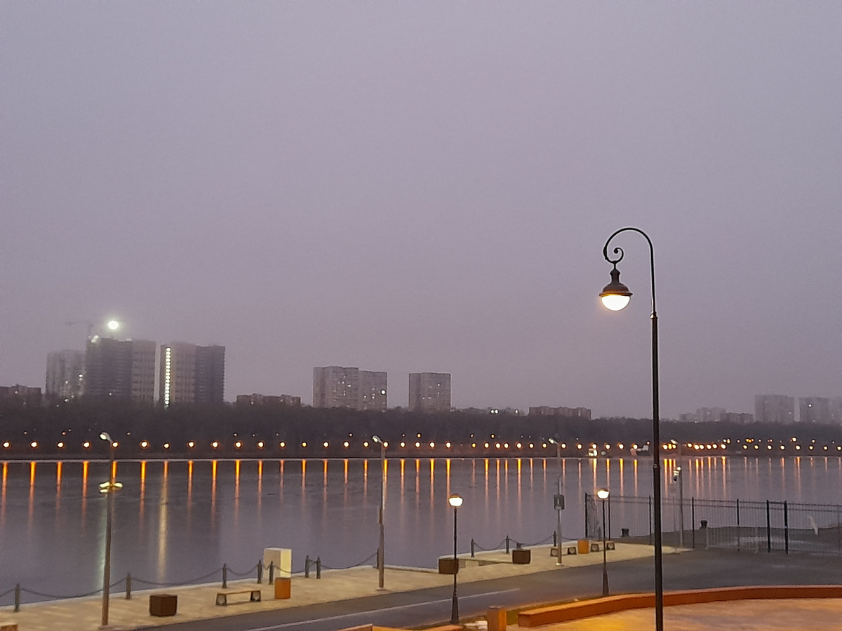 Кажется, вода замёрзла...