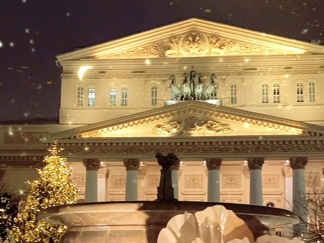 Театральная площадь. Вид на Большой театр от фонтана Витали.