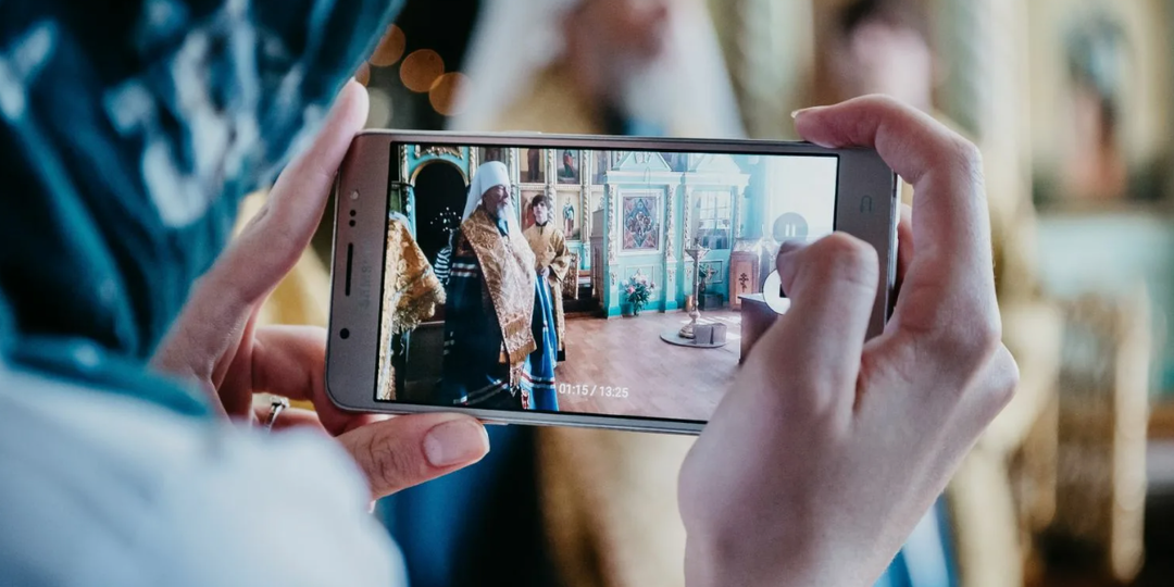 Почему в храме не принято фотографировать и снимать видео