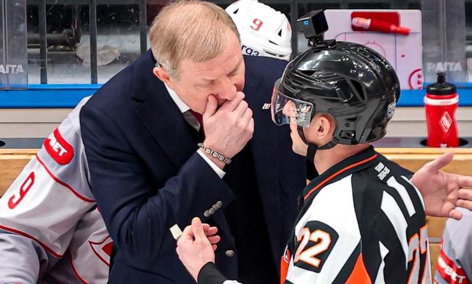    КХЛ опубликовала разговор Жамнова с арбитром после отмены гола в ворота СКА. Фото: ХК «Спартак»