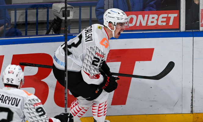 Эндрю Потуральски - автор победной шайбы "Авангарда" в Ярославле. Фото: ХК "Авангард"