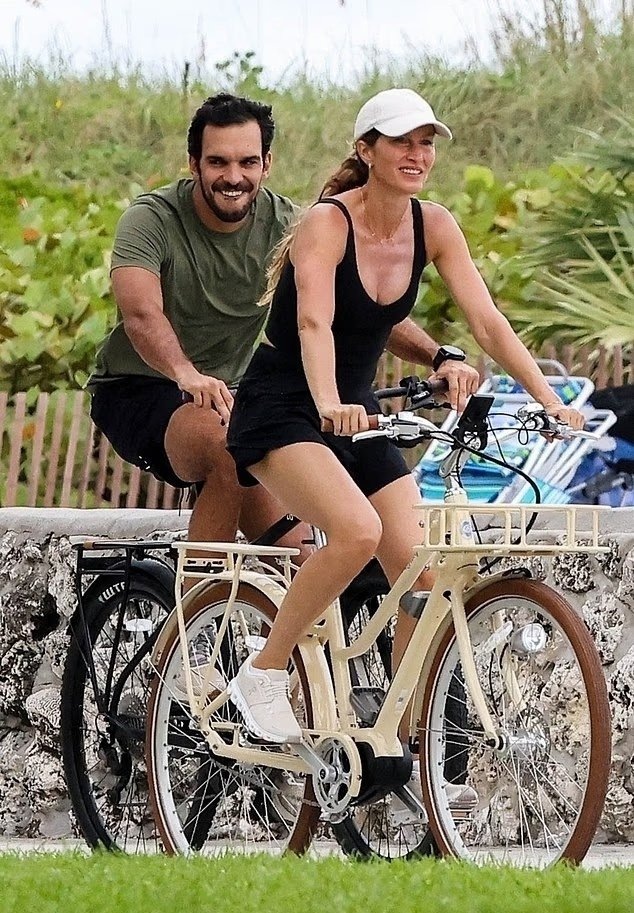    Жизель Бюндхен с мужем