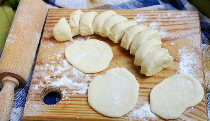 Из-за тугого теста пельмени получаются жесткими