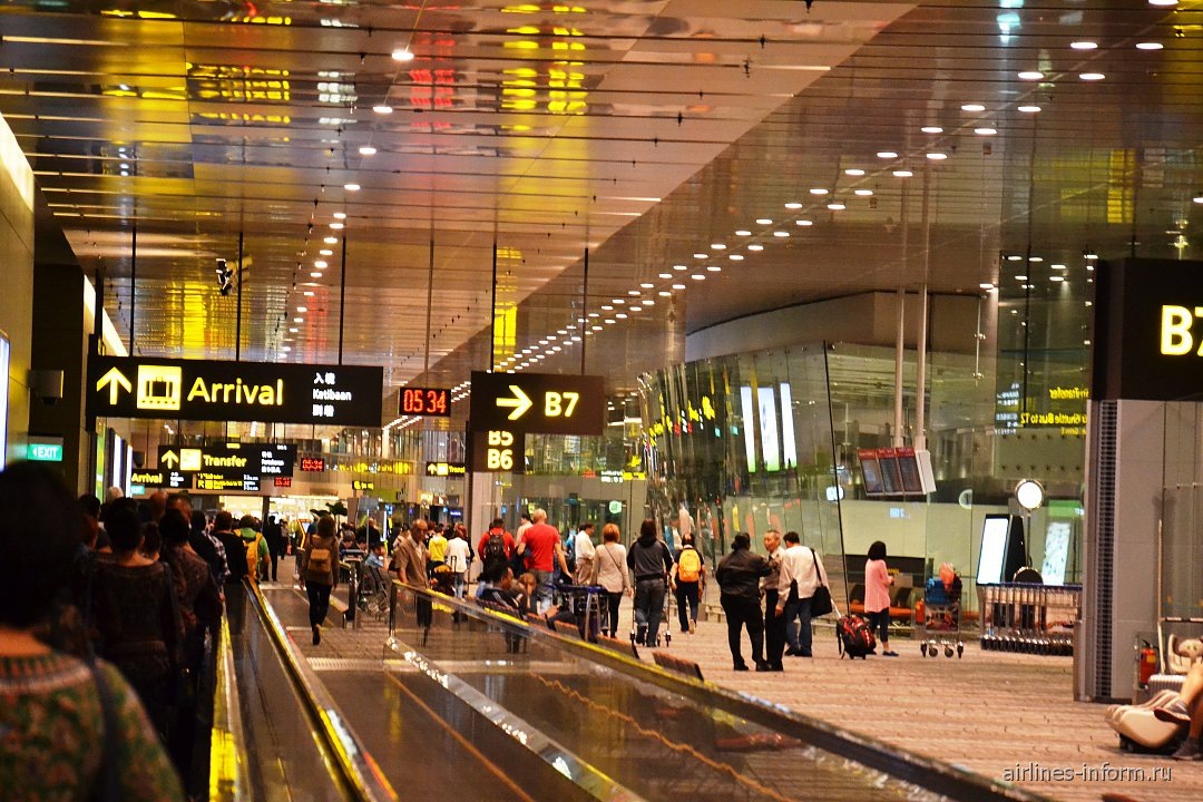    В терминале 3 аэропорта Чанги в Сингапуре