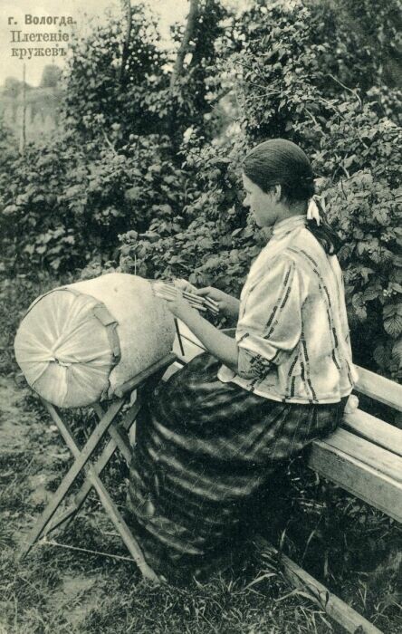 Кружевоплетение было домашним занятием.