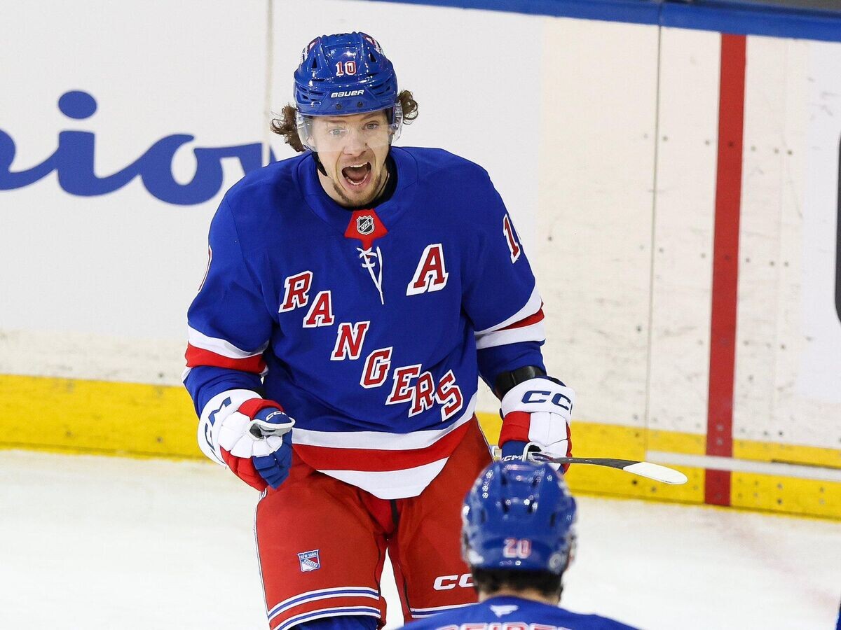    Хоккеист "Нью-Йорк Рейнджерс" Артемий Панарин | © Фото : x.com/nyrangers