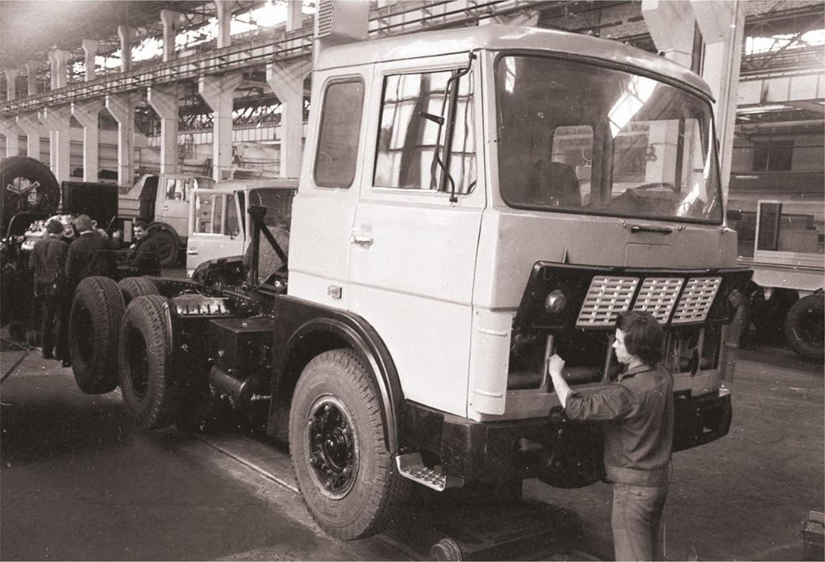 Опытный образец МАЗ-6422. Фото: пресс-служба МАЗ