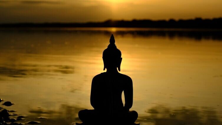    Как научиться медитировать? Фото: József Szabó on Unsplash