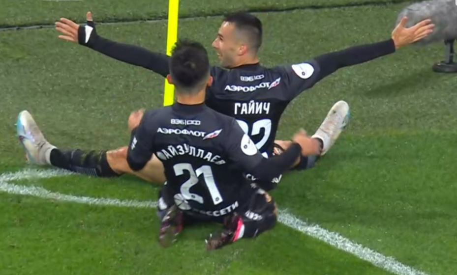    Главный герой дерби - Милан Гайич. Фото: скриншот трансляции Матч ТВ