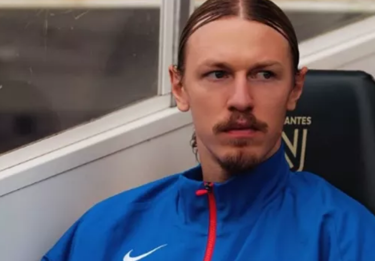 Раздевалка «ПСЖ» как территория мира: почему трансфер Забарного не стал проблемой для Сафонова, несмотря на прогнозы скептиков