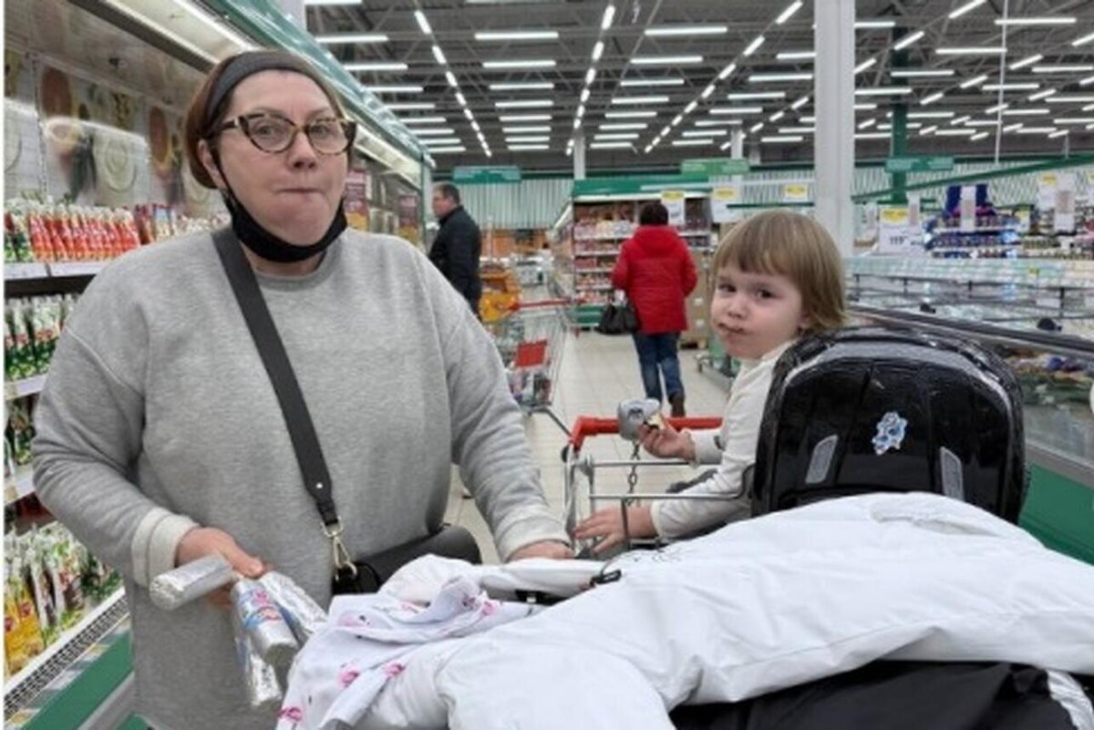    Роза Сябитова с внучкой Соцсети