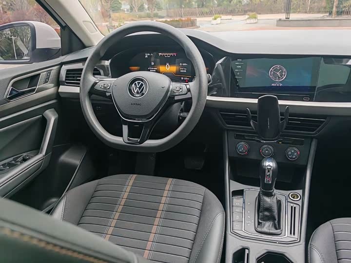 Фото салона, листайте.