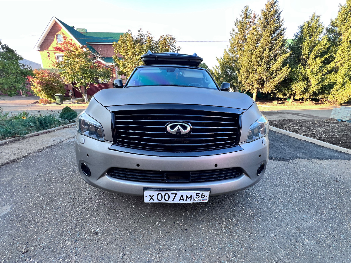 Мой "Бегемот" Infiniti QX56 2011 года «съедал» по 25 л на сотню в городе.