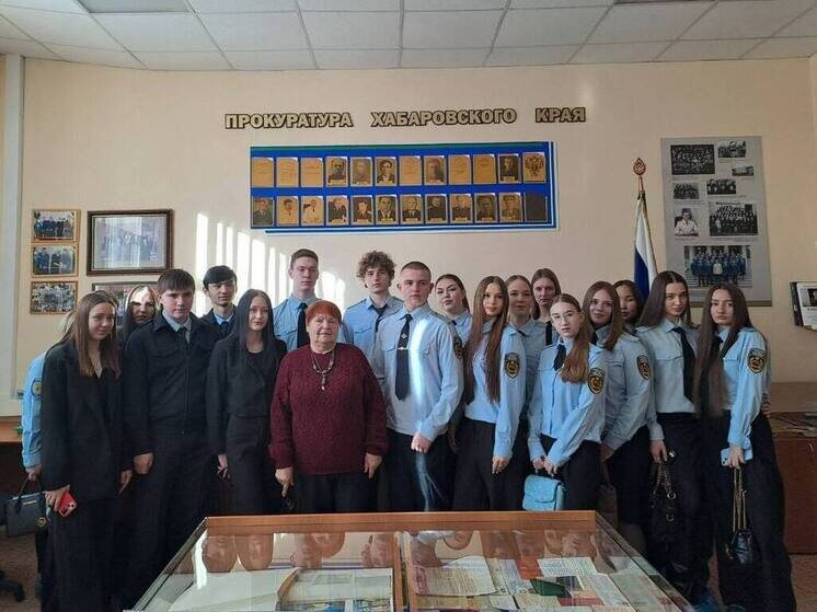     Двери музея прокуратуры открыли для студентов хабаровского вуза фото: пресс-служба прокуратуры Хабаровского края