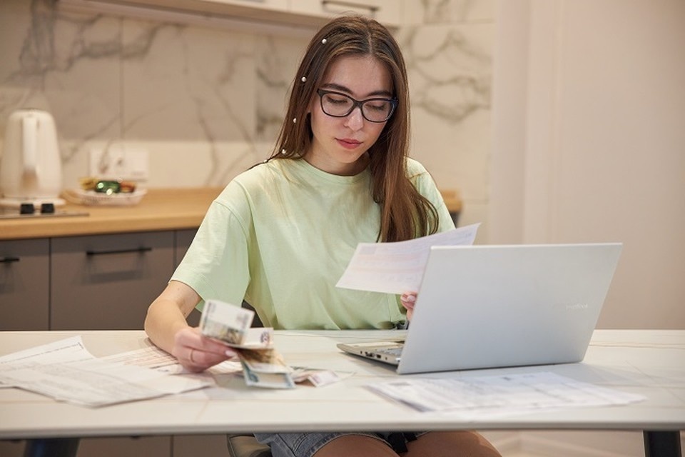    Семьям в Якутии помогут оплатить услуги ЖКХ Николай ОБЕРЕМЧЕНКО