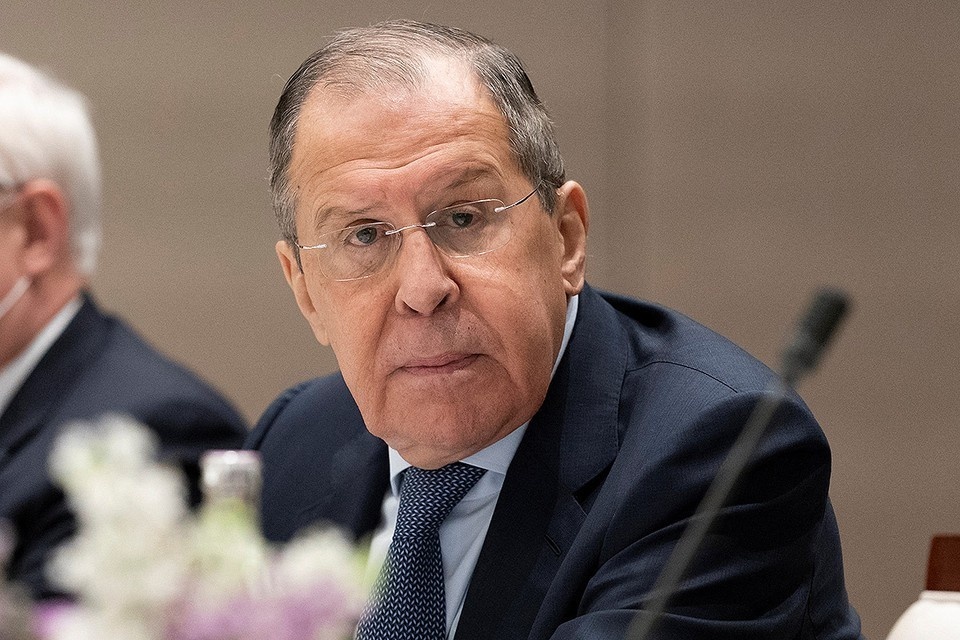    Лавров процитировал третий закон Ньютона, говоря о санкциях против РФ REUTERS