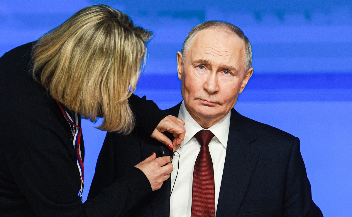 Источник: http://kremlin.ru/events/president/news/78815/photos/84606