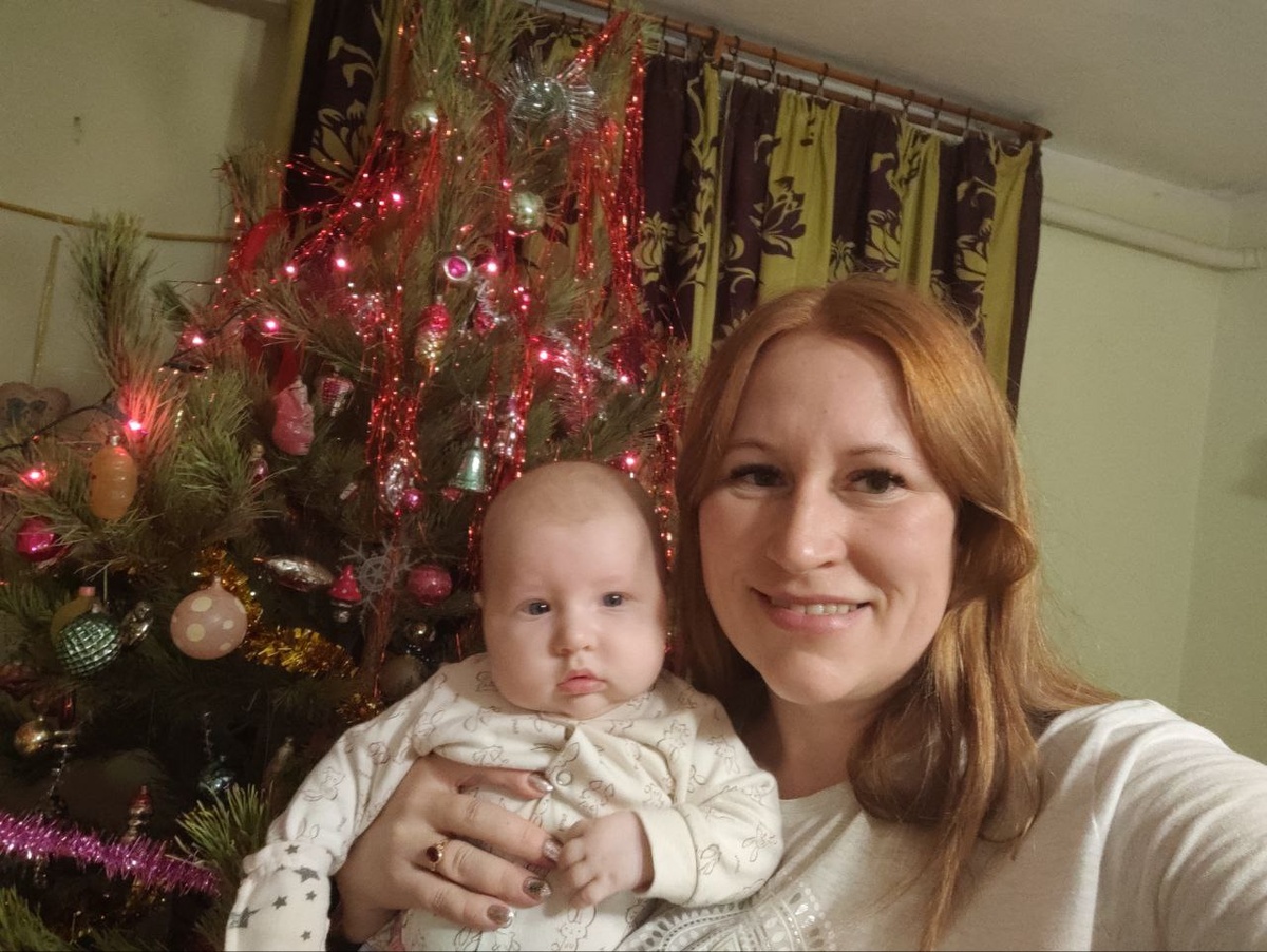 Это первый Новый год дочки.) Тут ей 4 месяца