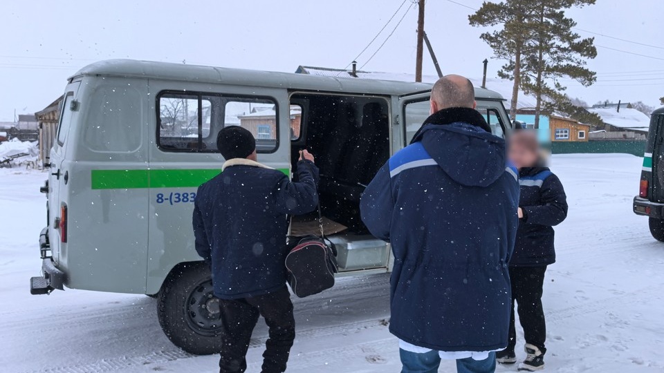 Под Новосибирском мужчина, больной туберкулезом, спрятался в шкафу от медиков