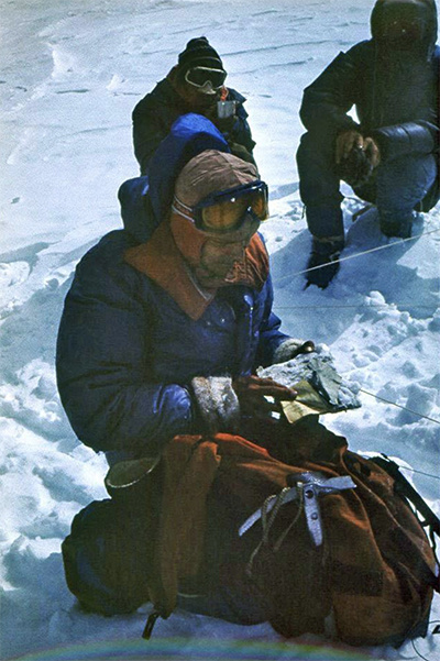 В.Н.Хрищатый нашел дневник экспедиции 1955 года на месте трагедии п.В.Победа 6800м.Ц. Тянь - Шань