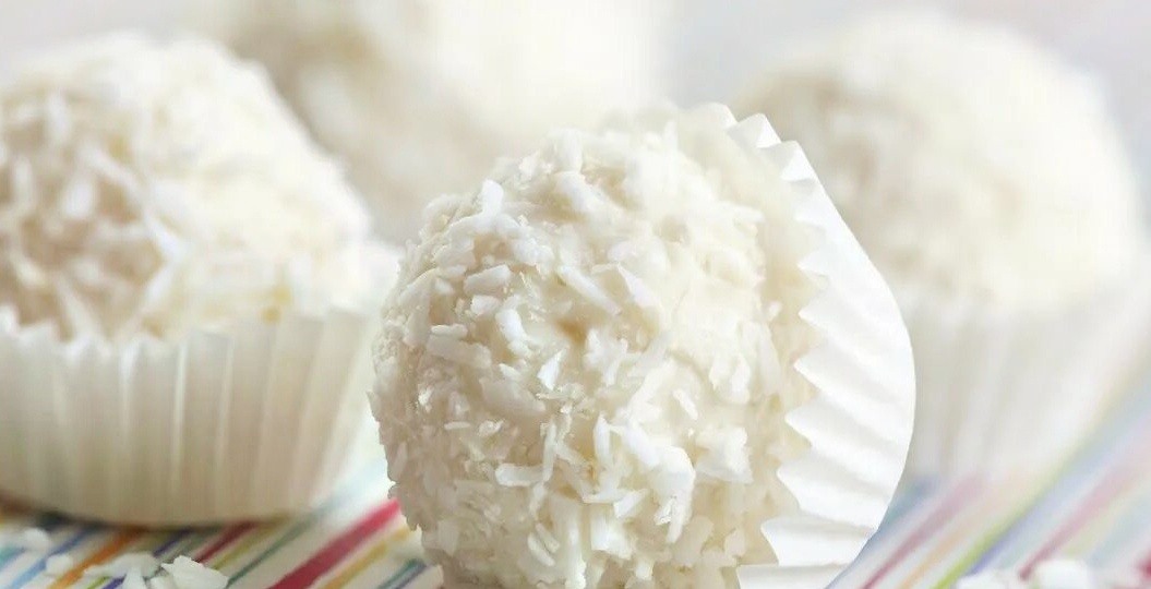 Рафаэлло по-домашнему: ваш личный рецепт нежных конфет с хрустящей вафлей внутри. Готовим за 30 минут