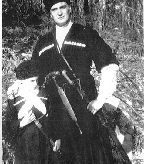 Он заклеймил себя позором предателя и кровавого палача