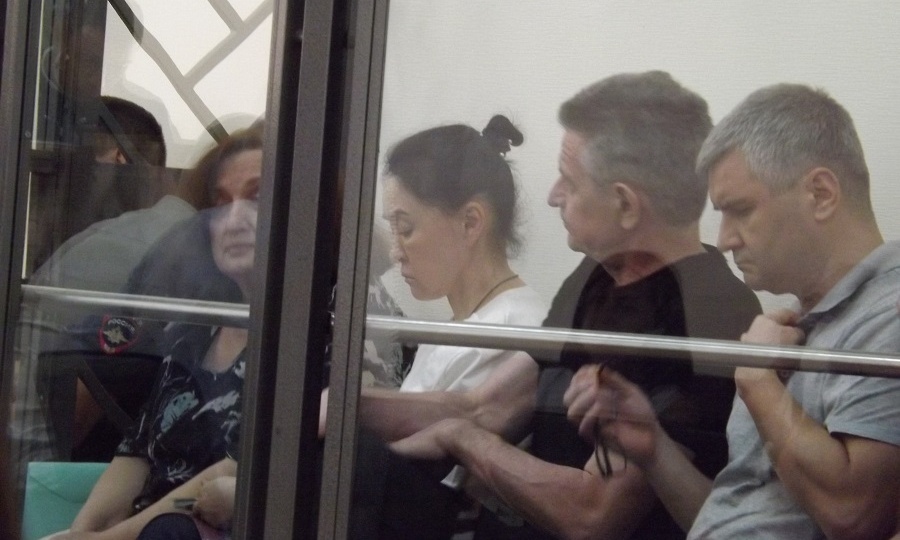 В деле «ростовских судей-взяточников» подсудимые попросили их оправдать или же проявить милосердие