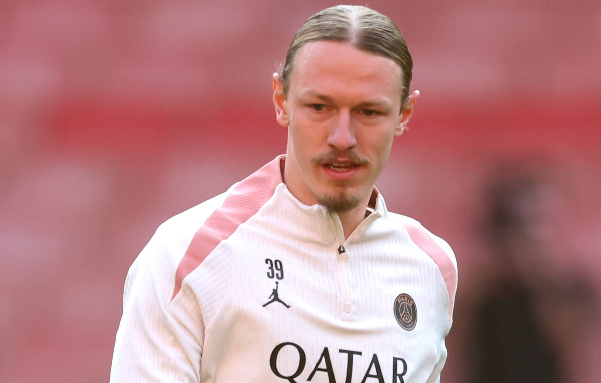    Вратарь ПСЖ Матвей Сафонов  Alex Davidson/Getty Images