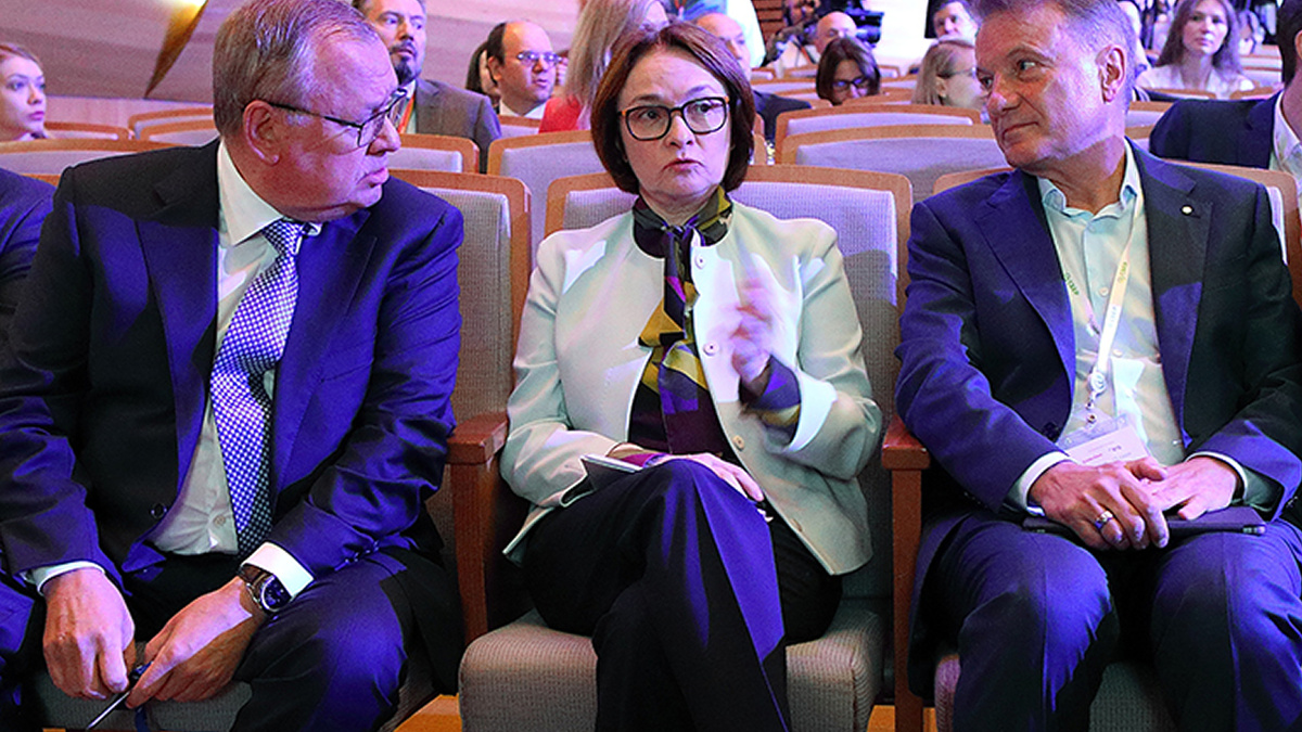 Кредиты становятся доступнее: Сбер и ВТБ снизили ставки вслед за ЦБ