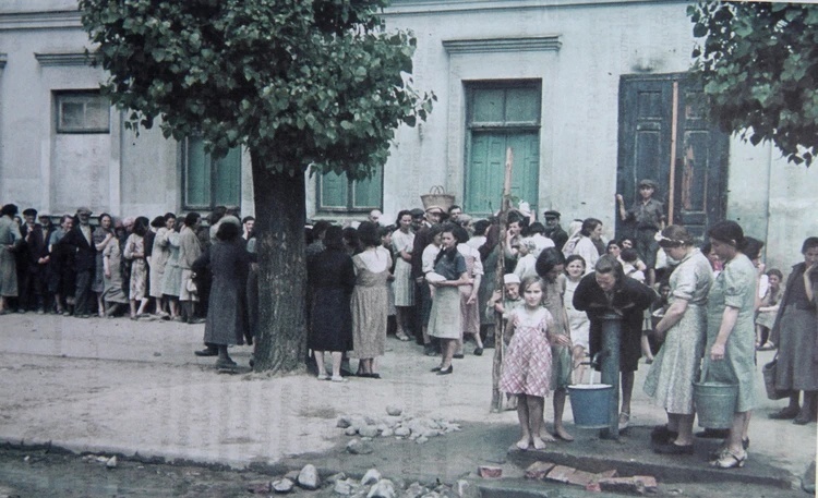 На улице Бреста 3 июля 1941 г. (снимок немецкого военного)