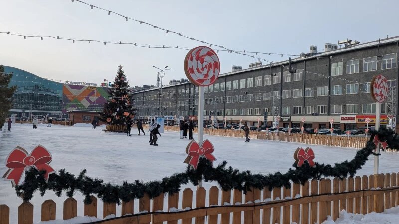     Каток у ТРЦ Galaxy. Зимний Городок Анастасия Панченко