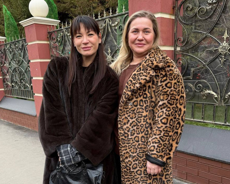     Волонтёры «Домика добрых дел» из Курской области встретились с Идой Галич