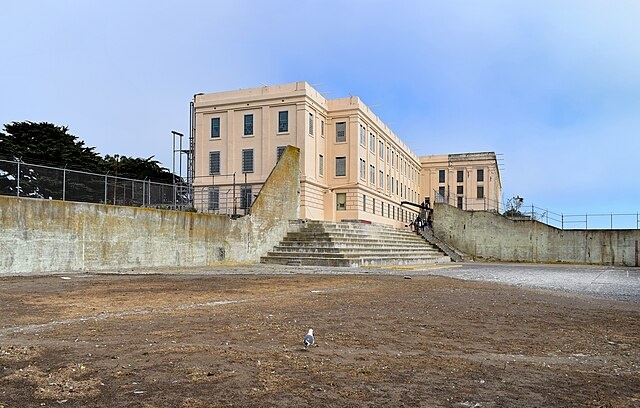    Recreation yard and dining hall of the former Alcatraz prison in San Francisco. Василий Соколов