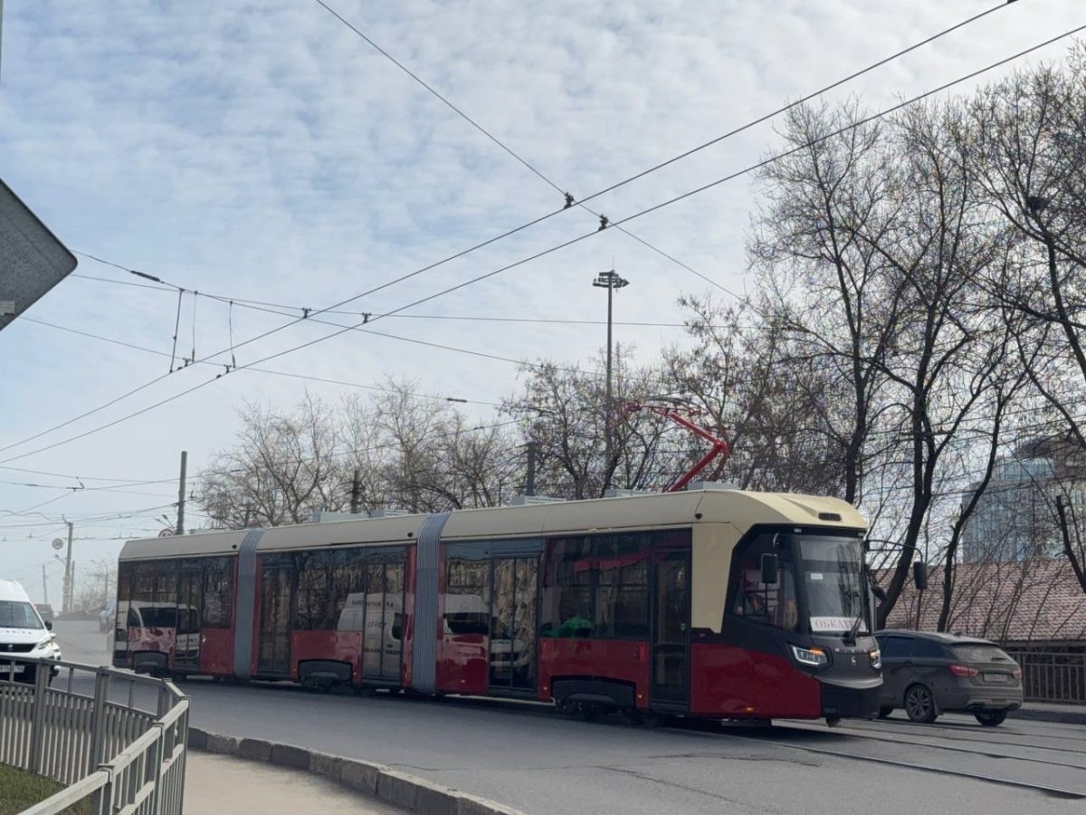    Обкатка первого трехсекционного трамвая прошла весной