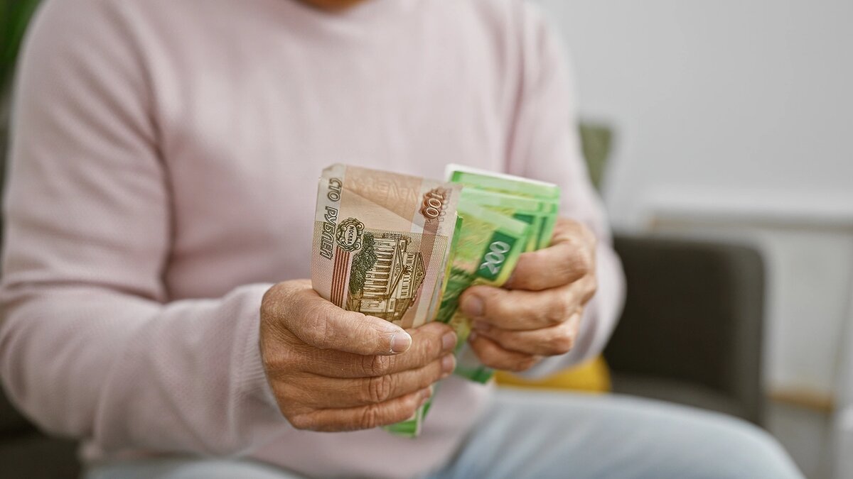 Пенсионеры требуют справедливого повышения пенсий, потому как плановая прибавка уже не спасает