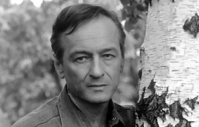 "В 22 года он отбил женщину у Утесова, а через 23 года признался в тайном сыне": двойная жизнь Михаила Ножкина