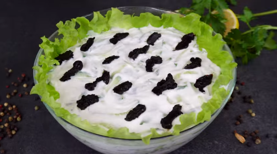 Делаем сразу по 2 салатника! Ни одно застолье без него. Салат «БЕЛАЯ БЕРЕЗА» — хит 2000-х