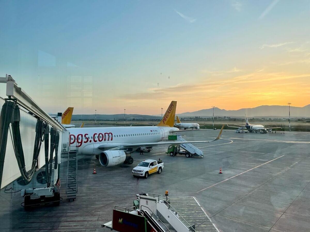    Самолет в аэропорту Измира | © РИА Новости / Анастасия Мельникова