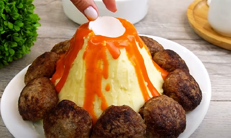 Красиво подаём к праздничному столу самое обычное картофельное пюре и котлеты