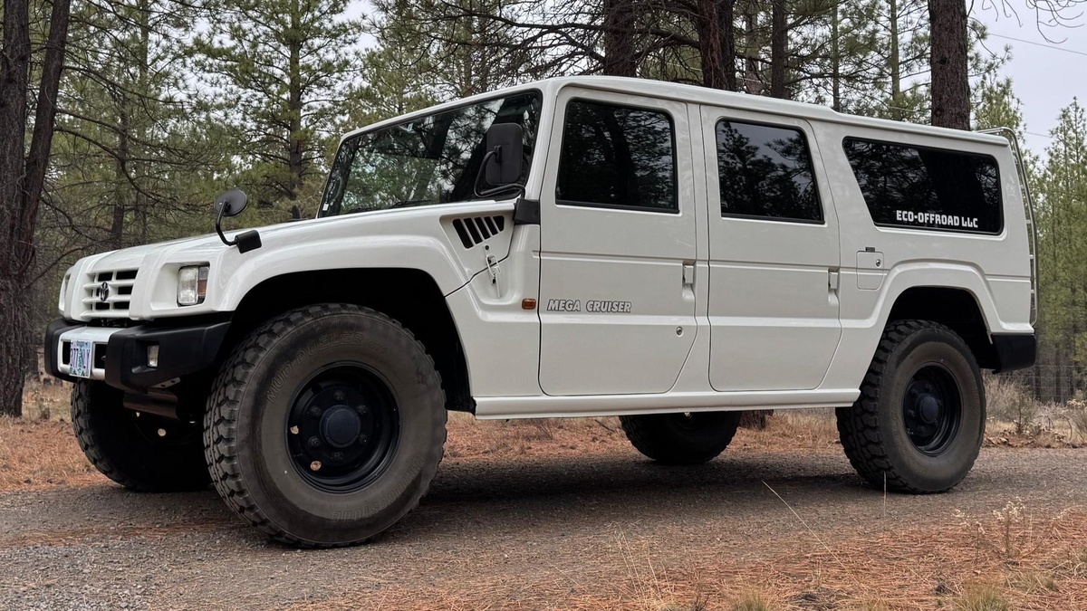 Toyota Mega Cruiser 1996 года