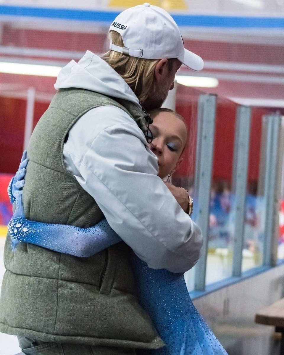    Евгений Плющенко попрощался с Еленой КостылевойСоцсети Евгения Плющенко