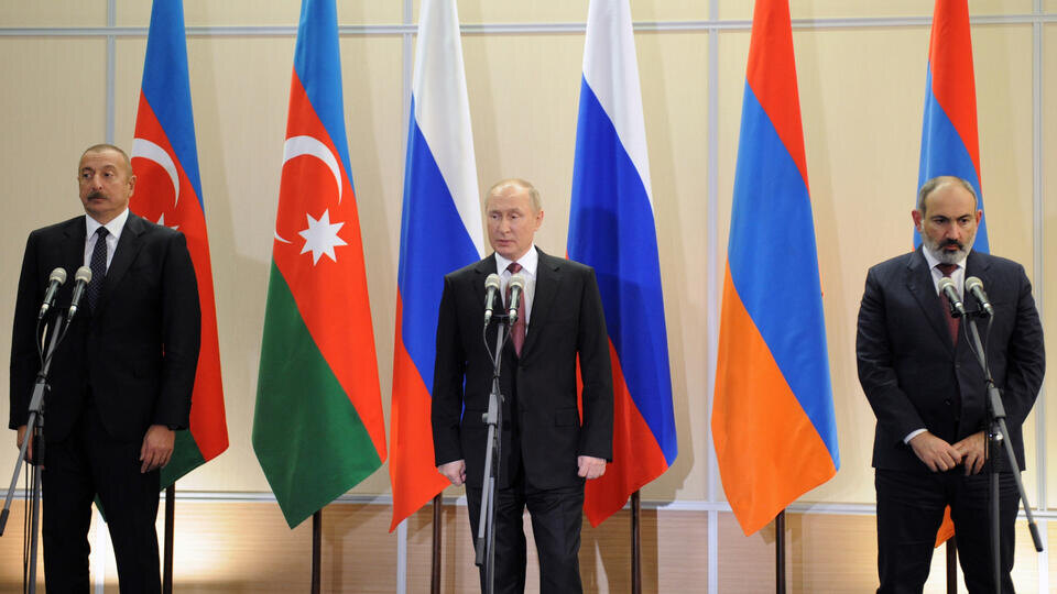     Путин на саммите в Петербурге пообщается с Алиевым и Пашиняном РИА Новости/Михаил Климентьев