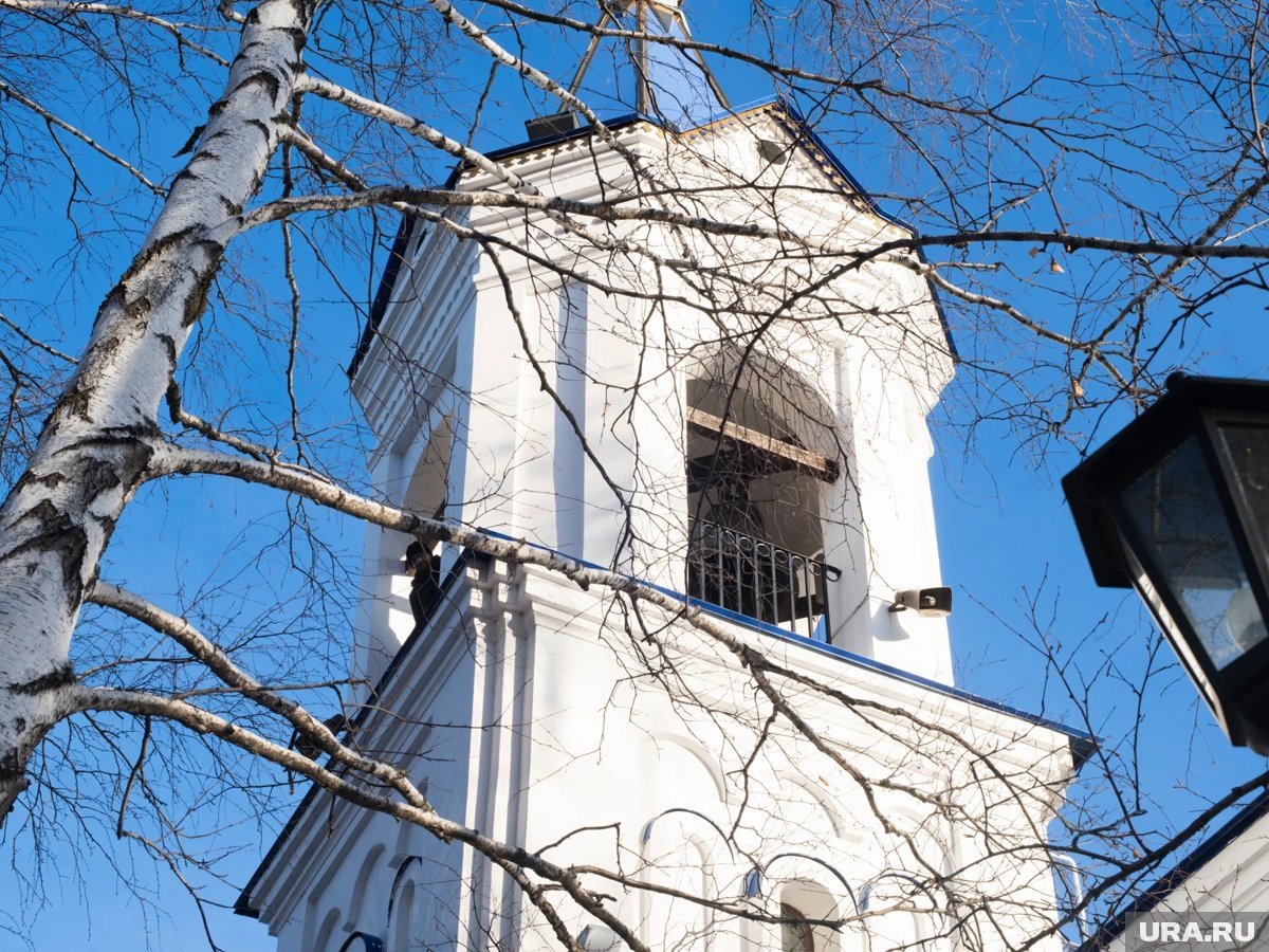     Дети самостоятельно пришли в храм