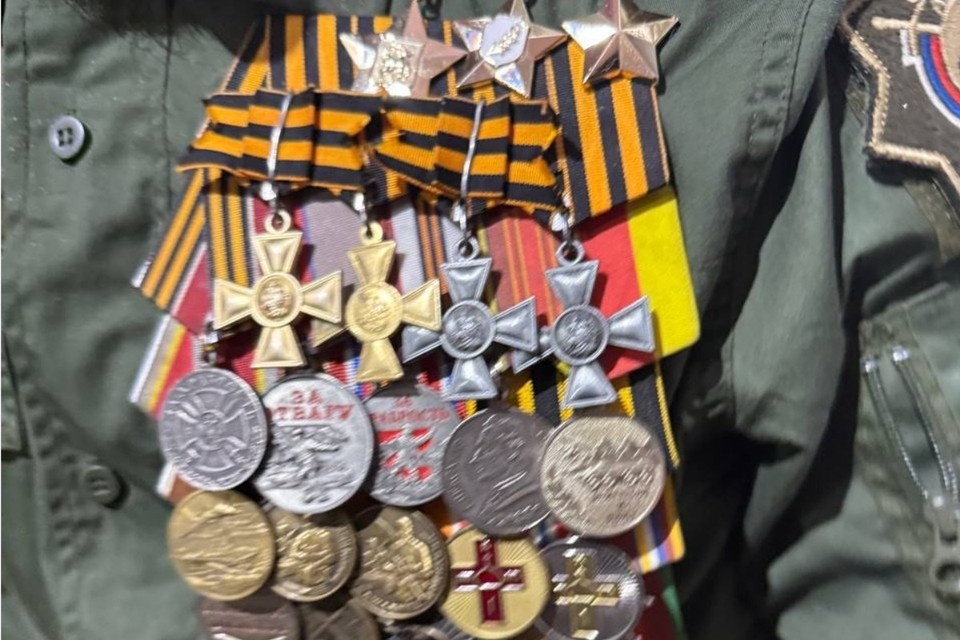    Екатерина Колотовкина сфотографировала грудь такого «героя». Фото: телеграм-канал t.me/geroi_samara