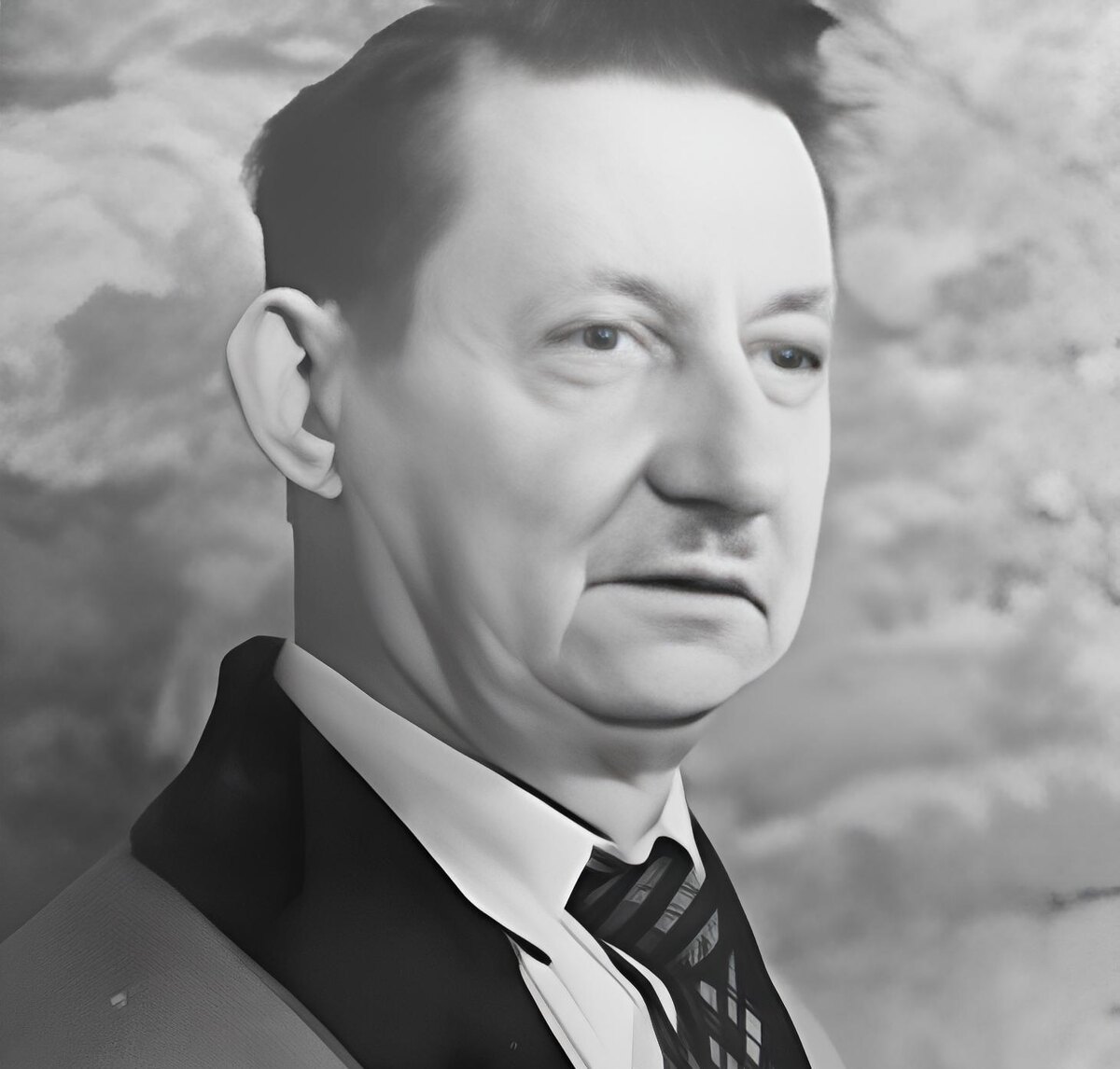 Михаил Авилов