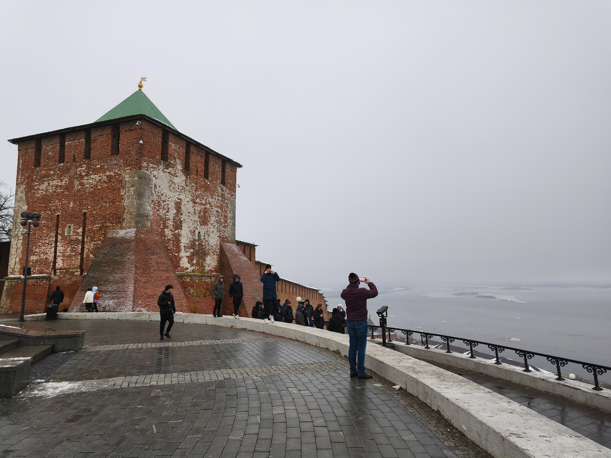 Кремль и Волга