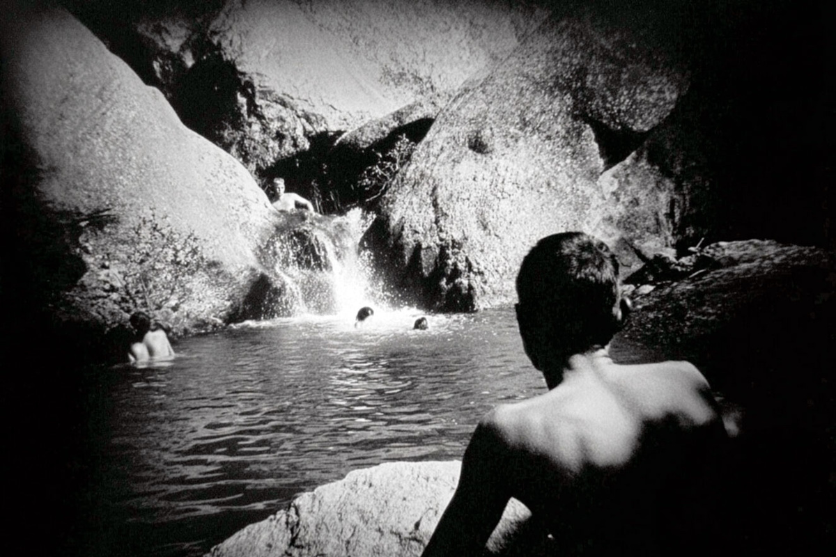 Гипнагогические галлюцинации — это странные образы, в которых лицо коллеги может смешаться с пейзажем из фильма, а звук капающего крана зазвучать как мелодия