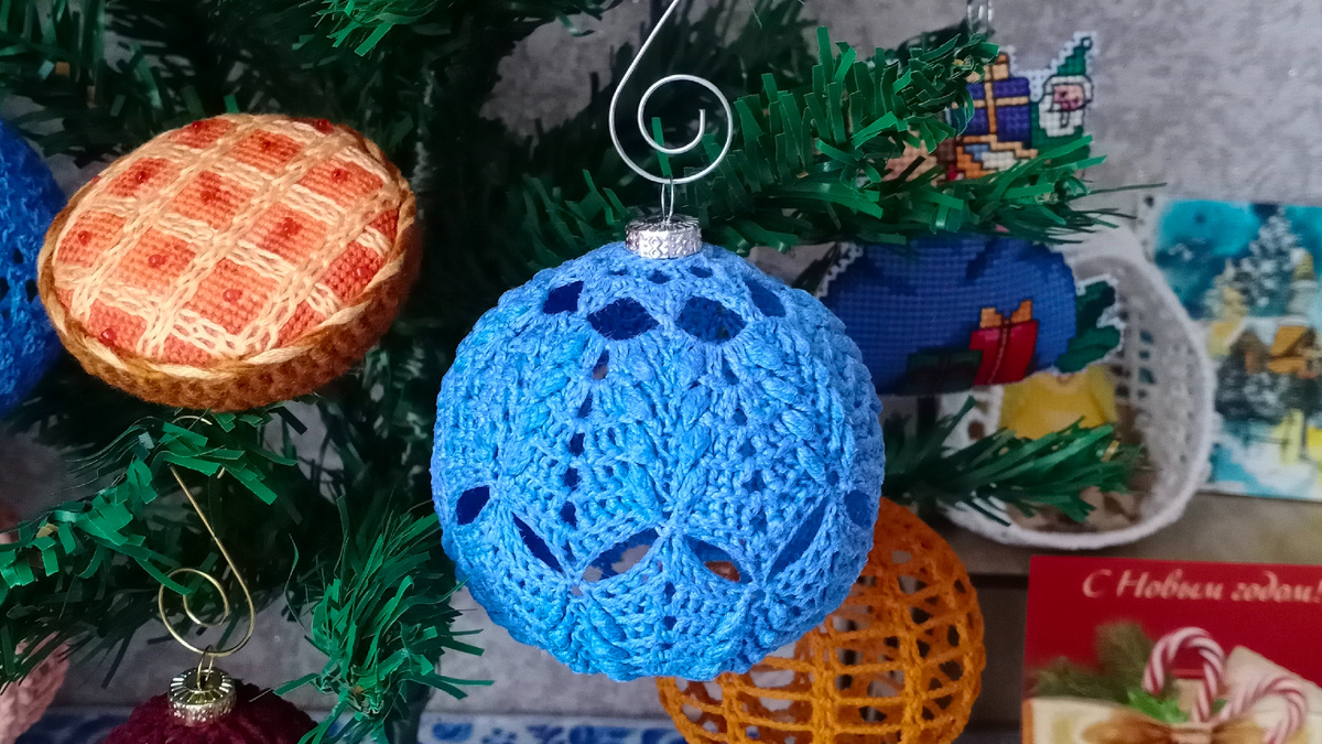 шарик "Андрей", связано по МК Анны Дубининой 